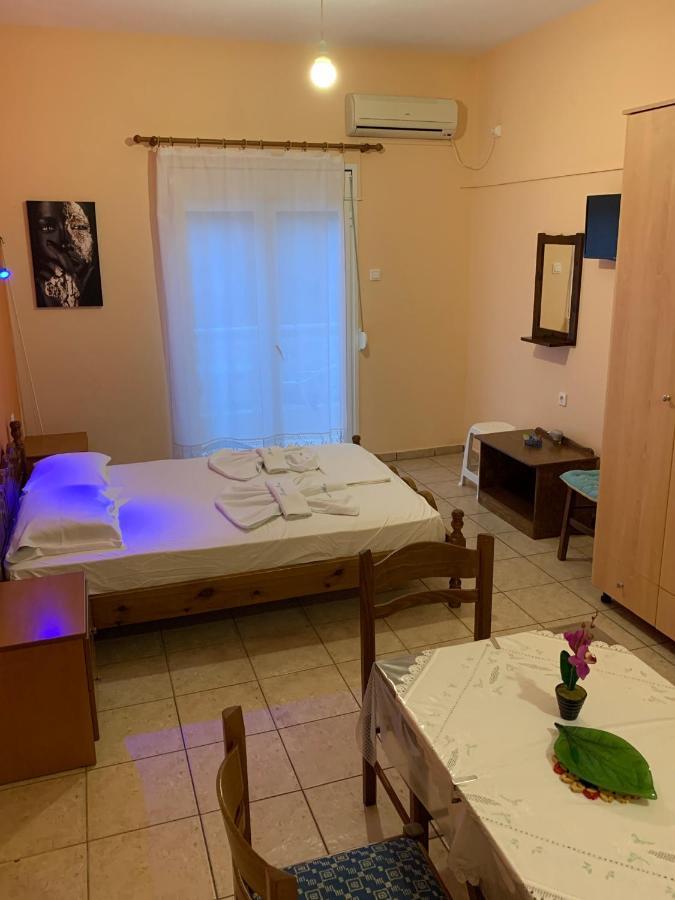 Votsi  Kostas Rooms מראה חיצוני תמונה