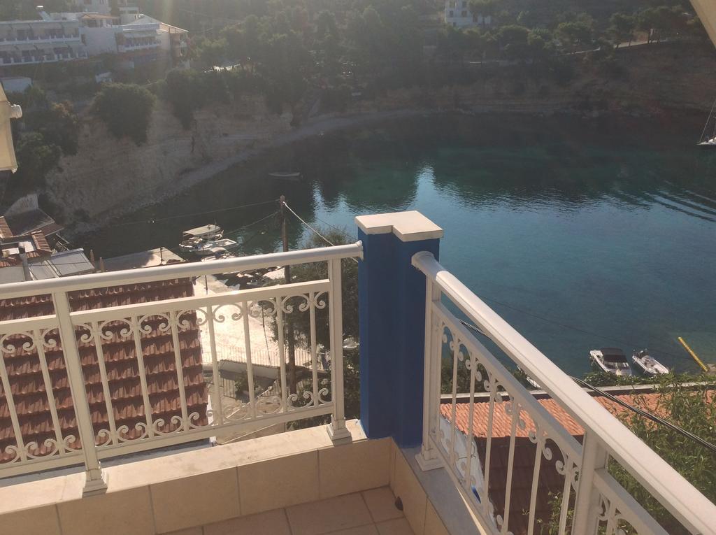 Votsi  Kostas Rooms מראה חיצוני תמונה
